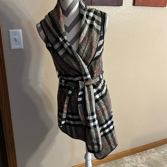 Uno Core Jackets & Blazers - Women’s Uno core vest size small